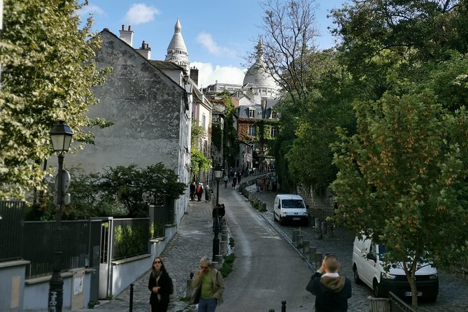 Montmartre and Sacre Coeur Private Guided Tour in Paris - How private guiding changes the whole experience