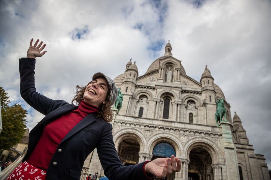 Montmartre en chansons: tour with a professional singer - Wall of Love to Rue Lepic: where the music changes the view