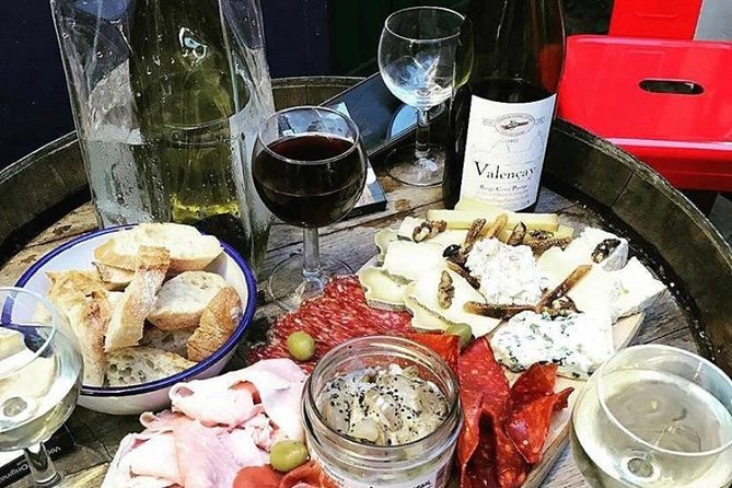 Montmartre Experience : Guided Tour, Tasting, and Art - Le Bateau-Lavoir, where artists left their marks