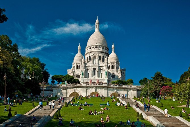 Montmartre French Bistrot Style Food & Wine Tasting Tour - Why Montmartre apéritif hour feels different