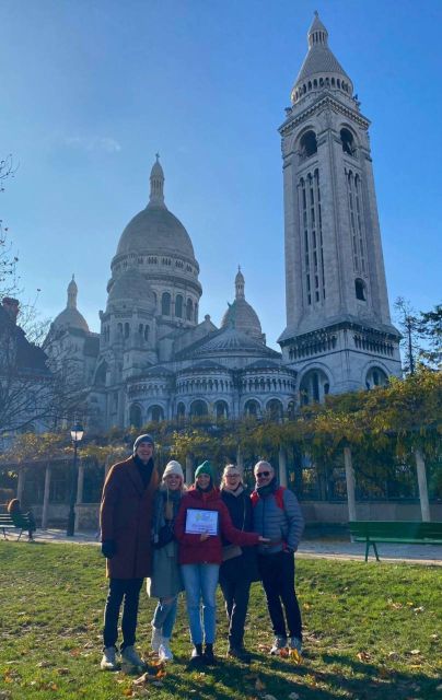 Montmartre: Guided tour to Sacré-Coeur - Getting there from Blanche, and climbing the hill the easier way