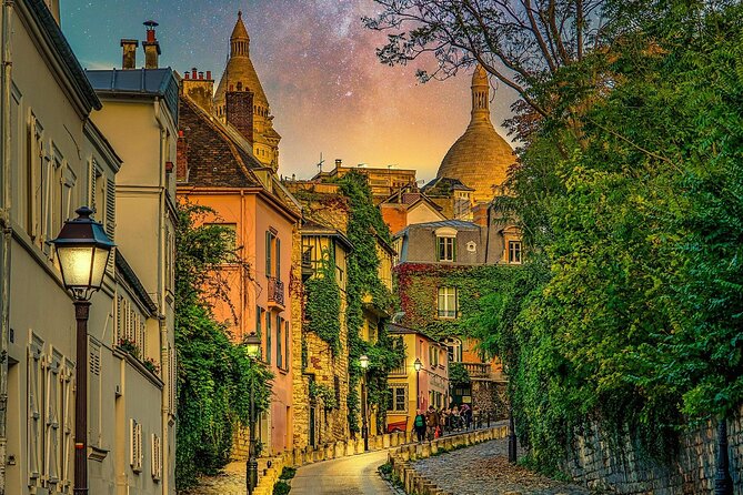 Montmartre guided walking tour with local guide in small group - Le Bateau-Lavoir: Picasso’s Cubism origin, explained on foot