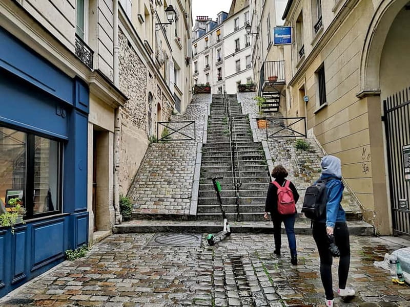 Montmartre : private family tour - Dalida statue and Square Suzanne Buisson: connecting pop culture and place