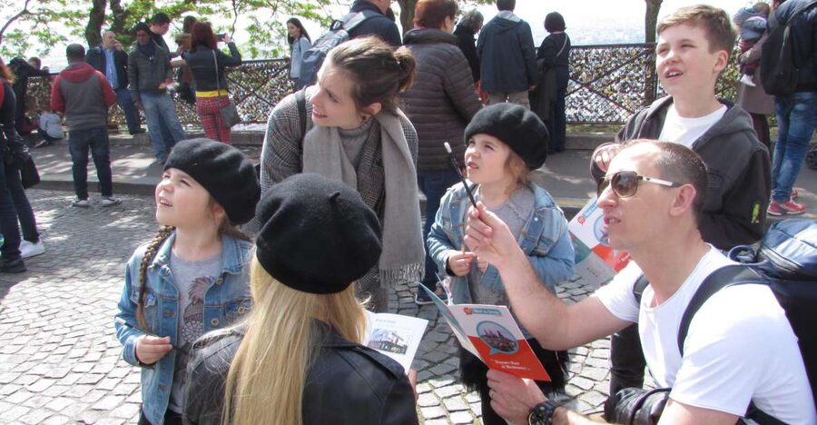 Montmartre: Private Treasure Hunt for Families and Kids - Riddles About Artists: Dali and Picasso, Plus Real Montmartre Characters