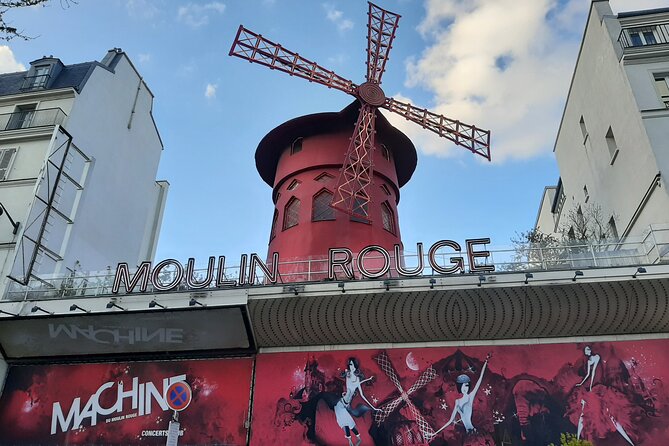 Montmartre/Sacre-Coeur/Paris- Artistic & Bohemian Epicenter - Sacré-Cœur, the panorama, and the crowd reality