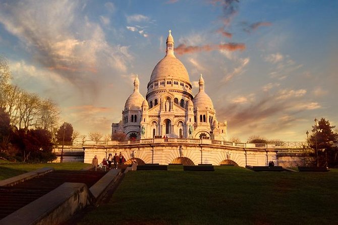 Montmartre & Sacré Coeur Private Historical 2-Hour Walking Tour in Paris - Why a private Montmartre walk feels different than doing it alone