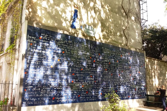 Montmartre Self-Guided Audio Tour: More Than Meets the Eye - Maison Rose and Montmartre celebrity nights