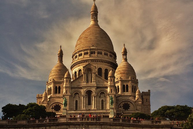 Montmartre Self-Guided Audio Tour: More Than Meets the Eye - Mur des Je t’aime: the Wall of I Love Yous in 250 languages