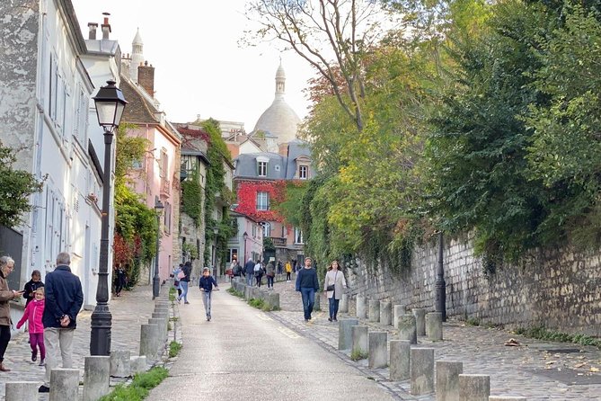 Montmartre Semi Private Tour: from Moulin Rouge, to Sacré-Cœur - Should you book the Montmartre semi-private Moulin Rouge to Sacré-Cœur tour?