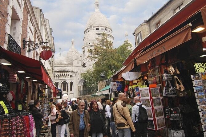 Montmartre Tour with a Local Guide: Private & 100% Personalized - Place du Tertre and Le Mur des Je t’aime, the “heart” stops