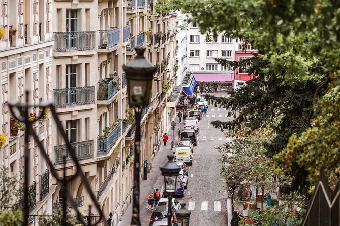 Montmartre Tour with a Local Guide: Private & 100% Personalized - The big cemetery stop, and why it can be more than a detour