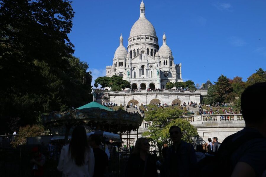 Montmartre Walking tour & French Perfumery Experience - The Sensory LAtelier Parfum Experience, Champagne and AI Mood Matching