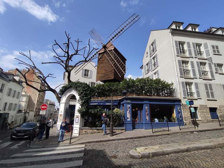 Montmartre Walking Tour with a Local Guide - Dalida Statue: A Quick Stop That Adds Real Montmartre Character