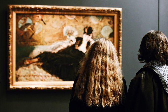 Musée d'Orsay & Montmartre Tour Semi-Private Guided Tour 8ppl Max - Moulin Rouge to Place du Tertre: Belle Epoque details that make art feel closer