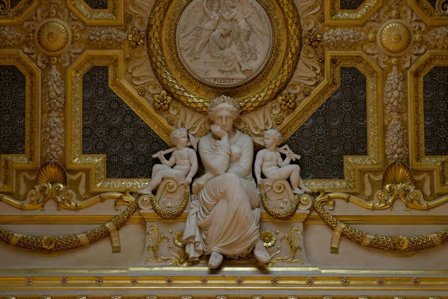Night at the Louvre Museum: 6-people Max Guided Exploration - Should you book this Night at the Louvre Museum tour?
