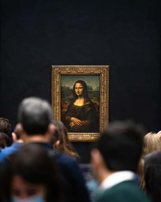Night at the Louvre Museum: 6-people Max Guided Exploration - How the guide keeps it fun and focused