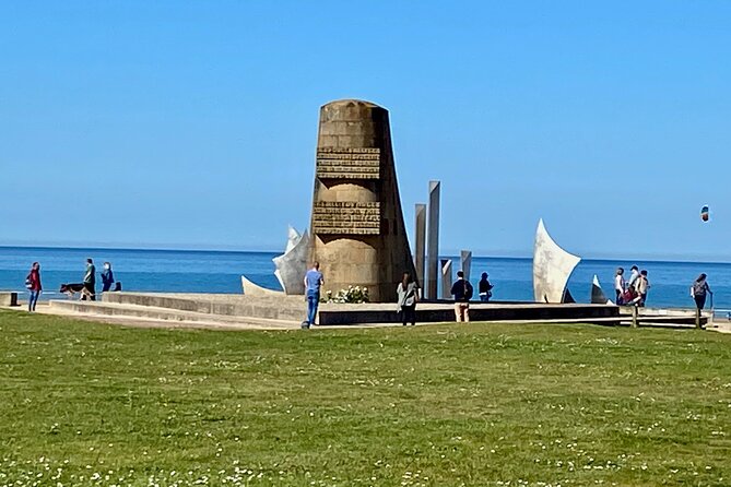 Normandy D-Day Landing Beaches Small-group trip from Paris - Omaha Beach: short visit, big scale