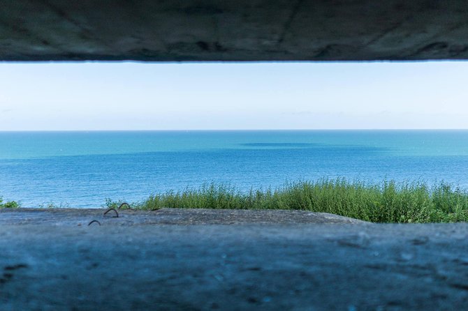 Normandy D-Day Small-Group Day Trip with Omaha Beach, Cemetery & Cider Tasting - Lunch at a local spot: plan for your own order