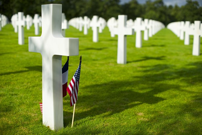 Normandy D-Day Tour Guided Small Group From Paris - Small Group Size (Up to 15): What It Changes on a Long Day