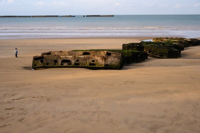 Normandy D-Day Tour with Mont Saint-Michel Day Trip from Paris - Abbaye du Mont-Saint-Michel: what 45 minutes really means