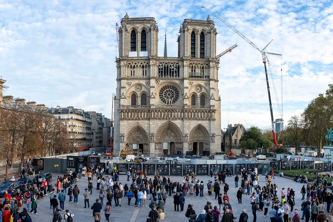 Notre Dame Cathedral: Exterior Guided Tour & Unscheduled Access - Group Size and Comfort: Small Enough to Feel Personal