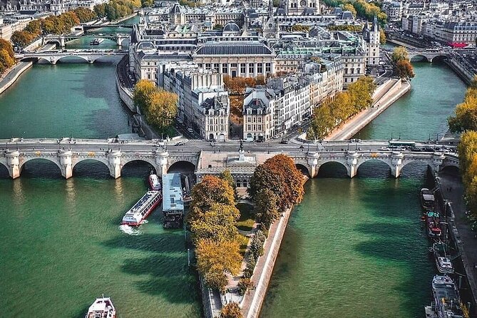 Notre Dame de Paris Interior Guided Tour - Price and value at about $100.08: what you really get for your money