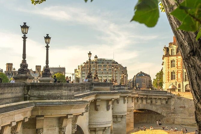 Notre Dame Outdoor and City Center of Paris with Local Guide - Value for $29.96: what you really pay for
