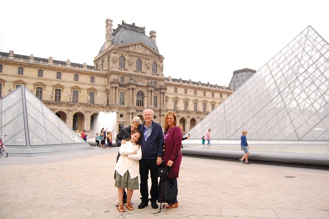 Notre Dame, Ste Chapel, Louvre, Montmartre, Eiffel Tower Private - Starting point near Bd de Clichy, then Montmartre first