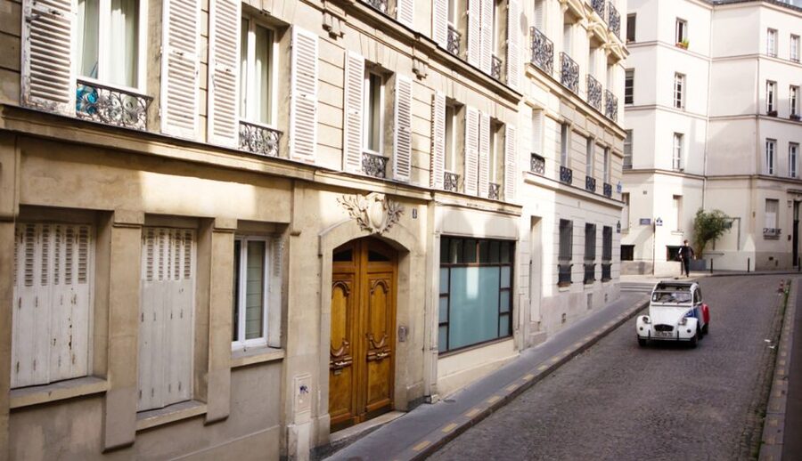 Off-the-Beaten Track in Paris: 2-Hour Vintage 2CV Tour - Key points before you book
