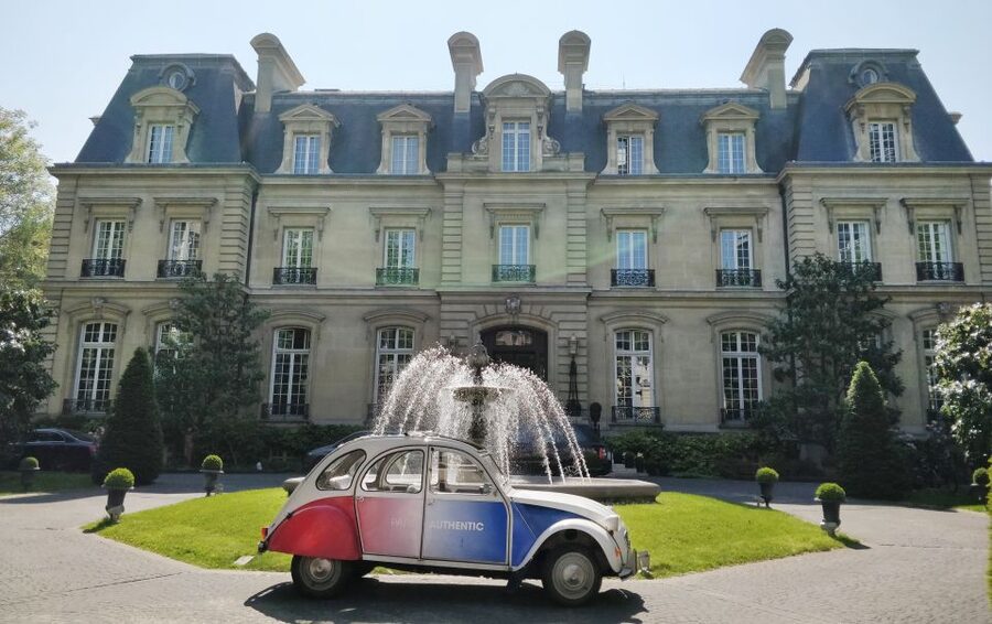 Off-the-Beaten Track in Paris: 2-Hour Vintage 2CV Tour - Rain-proof views and photo breaks that do not feel staged