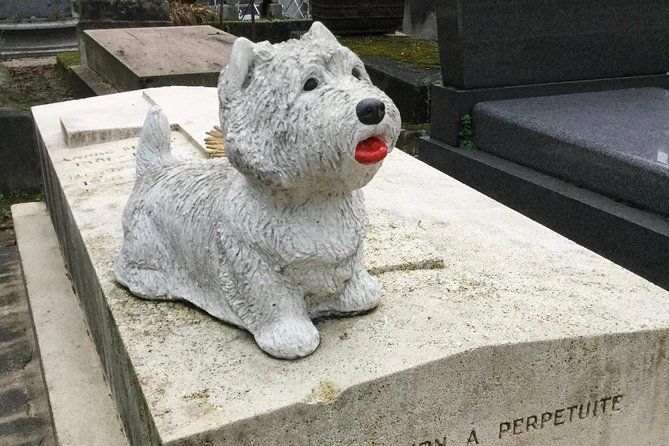 One Hour Père Lachaise Cemetery: A Self-guided Audio Tour - Why Père Lachaise feels like Paris in miniature