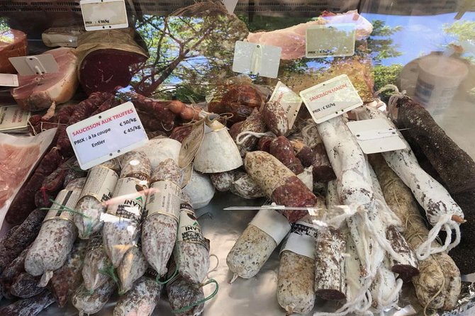 Organic Market Tasting & History Tour by the Eiffel Tower - Small-group pacing and your 3-hour time budget