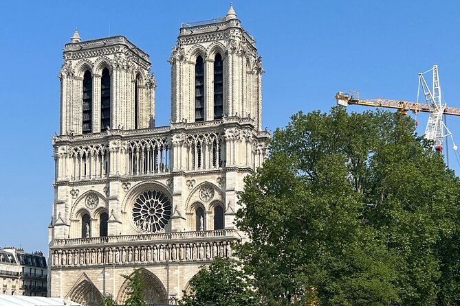 Outdoor Notre-Dame walking Tour with Sainte-Chapelle Entry - Meeting at Parvis Notre-Dame, Avoid the Common Confusion