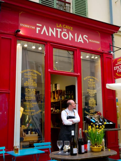 Oyster and white wine tasting in the heart of Montmartre - Saint Vaast No. 2 oysters, nutty Normandy flavor in your first bite