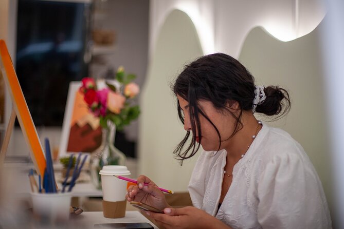 Painting Experience in an Art Café in Paris - Painting for about two hours: what your time feels like
