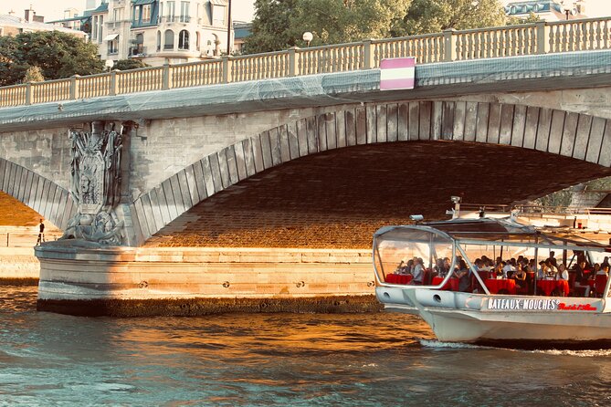 Paris: 1 Hour Seine River Cruise Ticket - The simple appeal of a 1 hour Seine River cruise ticket