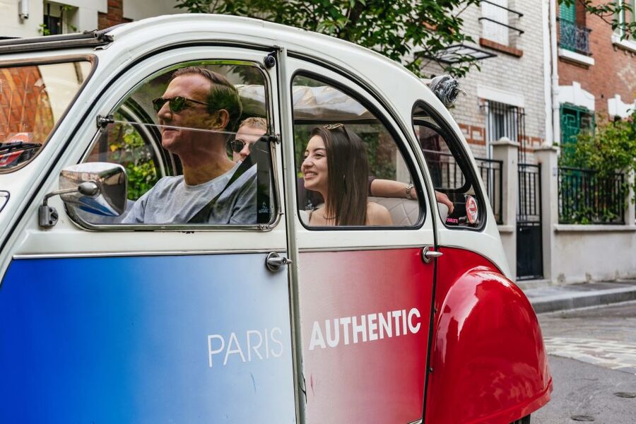 Paris: 1-Hour Vintage Citroen 2CV Tour - Rainproof Paris: the transparent roof and photo reality