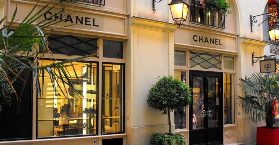 Paris 1h30-Hour Perfume Walking Tour - Fragrance Families 101: How the Guide Teaches Your Nose to Talk