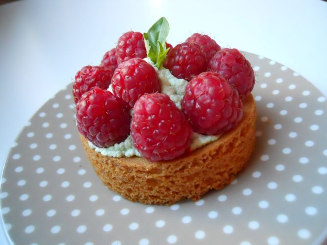 Paris: 2.5-Hour French Pastry Cooking Class - What you might bake: classic French desserts, chosen by season