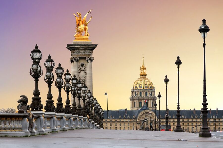 Paris: 2.5-Hour Private City Highlights Kickstart Tour - 75007 and Champ de Mars, Setting Up the Eiffel Tower Finish