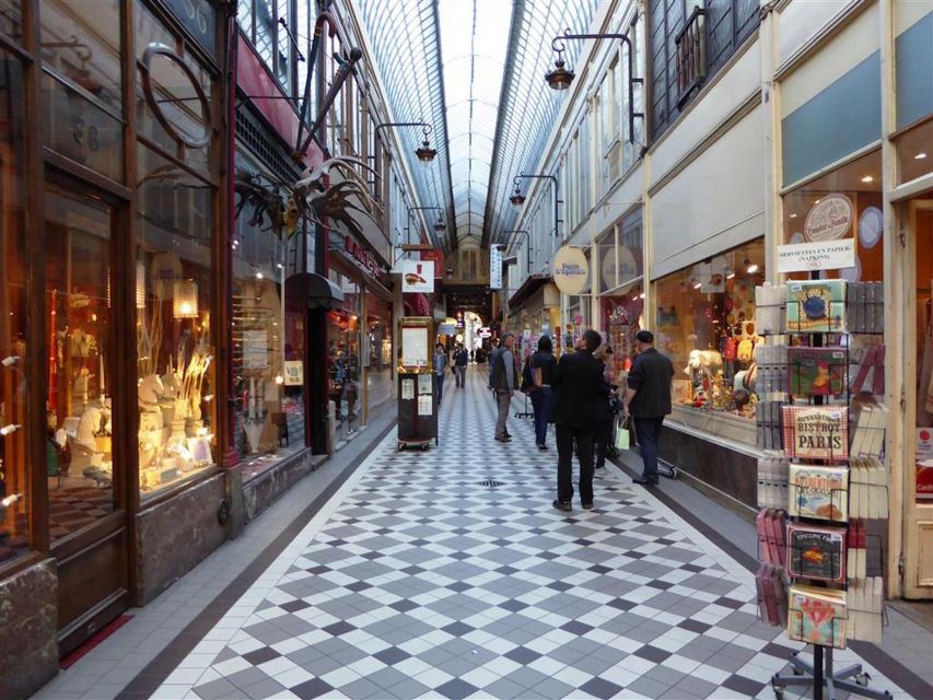 Paris: 2-Hour Passages Private City Tour in German - Key highlights you will actually care about
