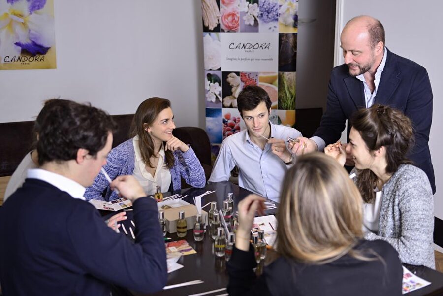 Paris: 2-Hour Perfume Creation Workshop - The sensory stage: sorting smells, learning note families, and blending