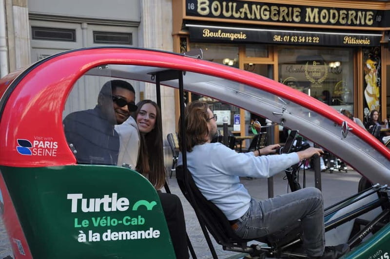 Paris: 2 hours Emily Tour in a Private Rickshaw bike - Meeting at Saint-Michel: Your Starting Line in Central Paris