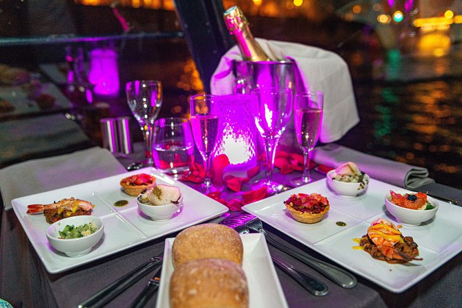 Paris 3-Course Gourmet Dinner and Sightseeing Seine River Cruise - Window seating: worth it for the Eiffel side, and how to think about it