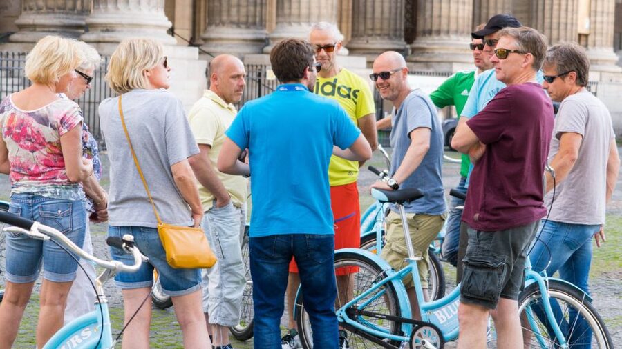 Paris 4-Hour Bike Tour: Off the Beaten Path - How small-group size changes your experience on busy streets