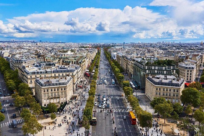 Paris Airport Transfer: Paris to Paris Airport CDG by Luxury Van - Price and Value: Paying for Fewer Problems