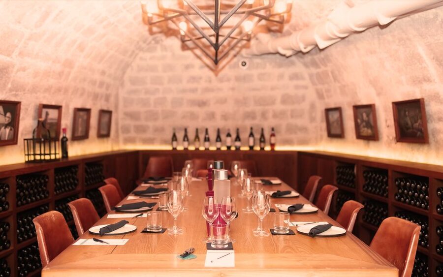 Paris: Apéro Wine and Cheese Tasting Experience - How the sommelier approach helps beginners and wine lovers