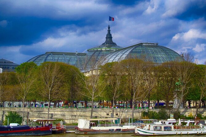 Paris Arc de Triomphe Entry and Mini Walking Tour - The Walking Portion: What You’ll See on the Champs-Elysées