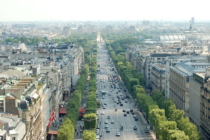 Paris Arc de Triomphe Entry and Mini Walking Tour - Guides Matter: Denise and Natania as Examples