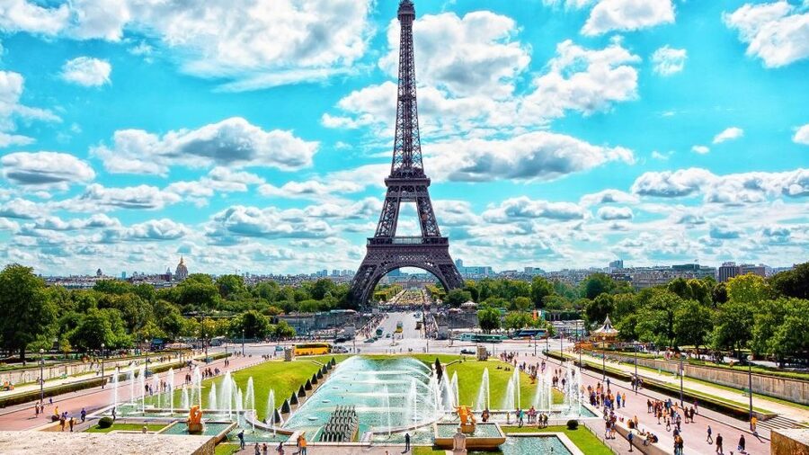 Paris Audioguide - TravelMate app for your smartphone - Historic Neighborhoods: Latin Quarter, Madeleine, Montmartre